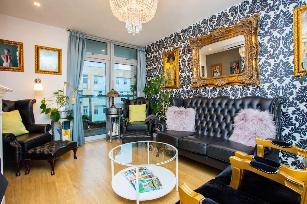 شقة Unique & Welcoming 2Bd Flat In Limehouse لندن المظهر الخارجي الصورة