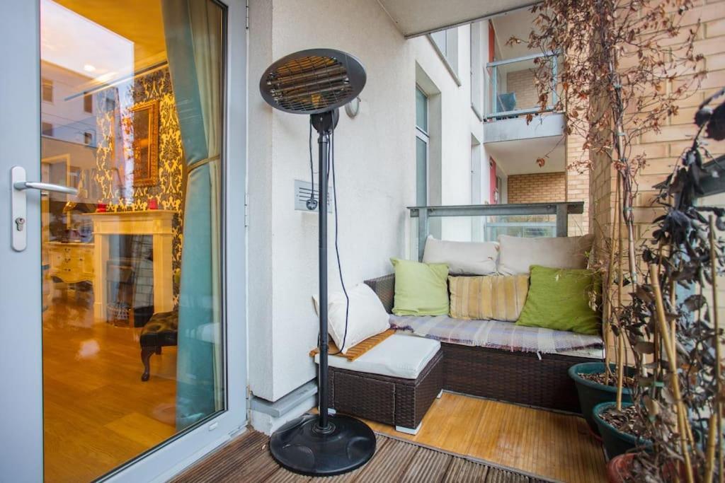 شقة Unique & Welcoming 2Bd Flat In Limehouse لندن المظهر الخارجي الصورة